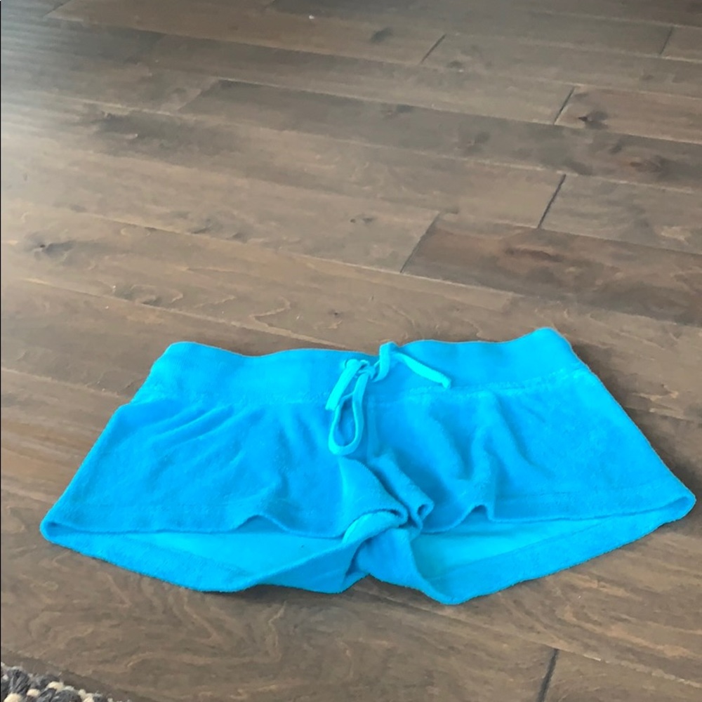 Hard tail shorts